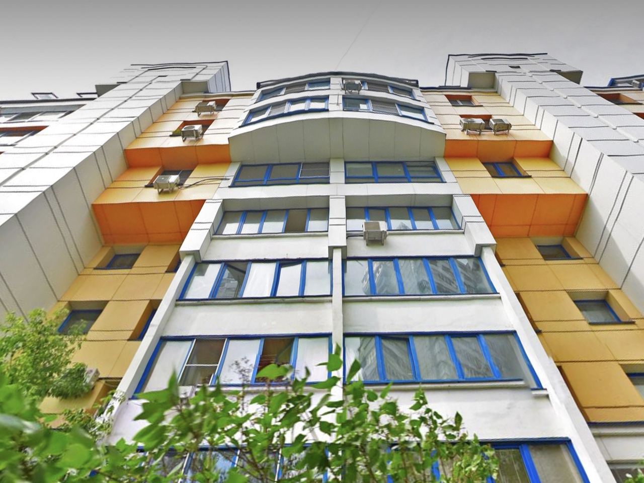 Московская пятиэтажка с надстроенными этажами